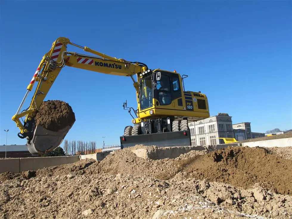 Komatsu PW180-10