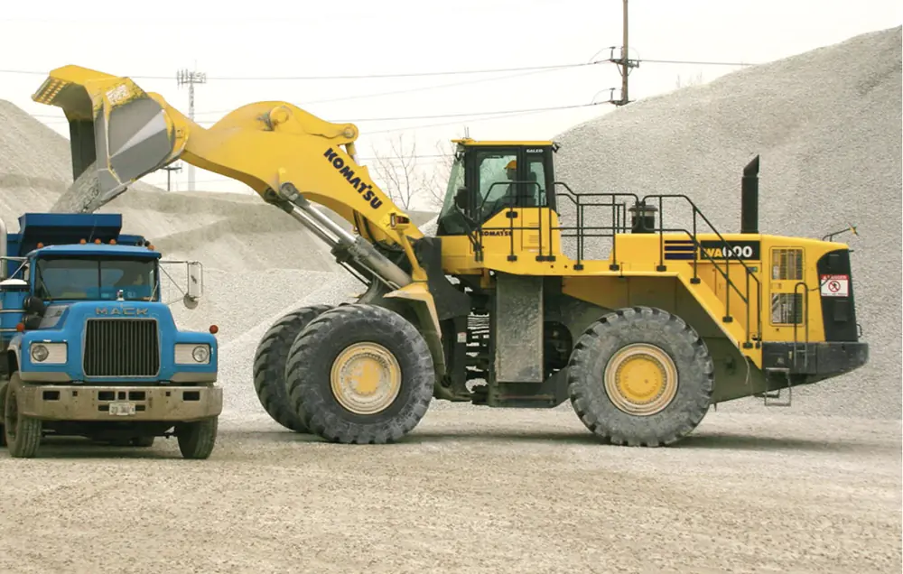 Komatsu WA600-6 thumbnail 4
