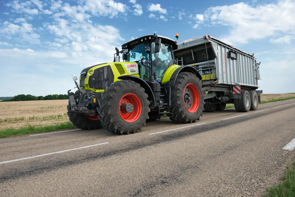 Claas Axion 830
