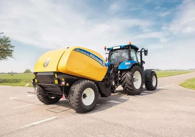 New Holland Roll-Baler 125 Cropcutter