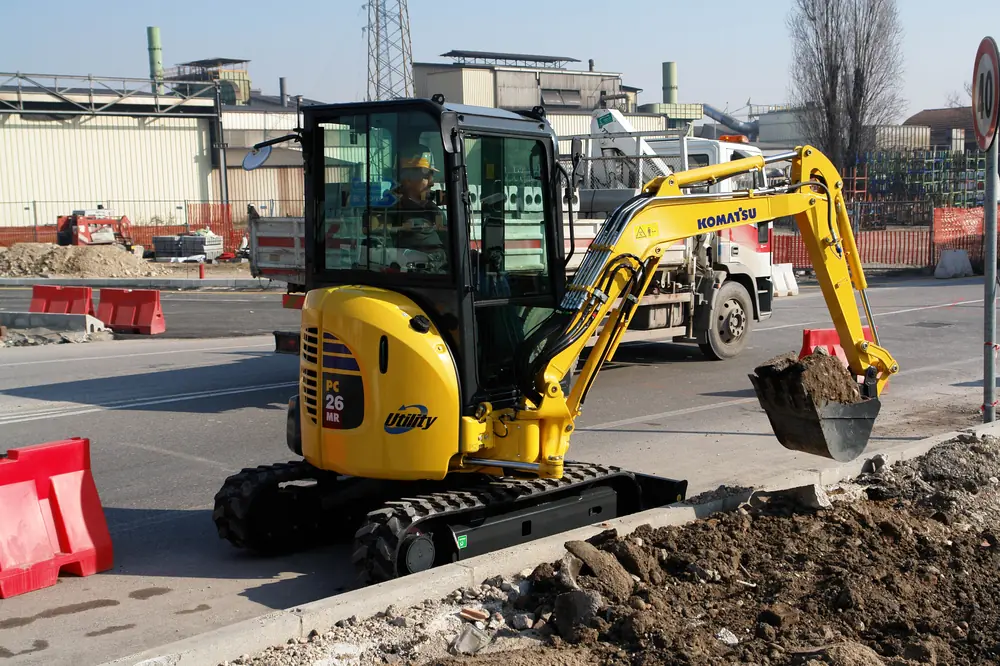 Komatsu PC26MR-3 thumbnail 9