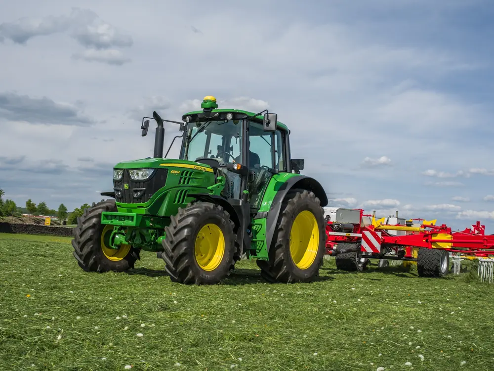 John Deere 6130 M