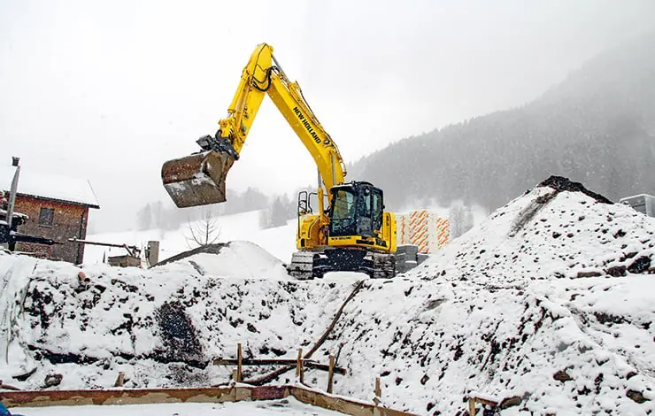 New Holland E260C NR SLC