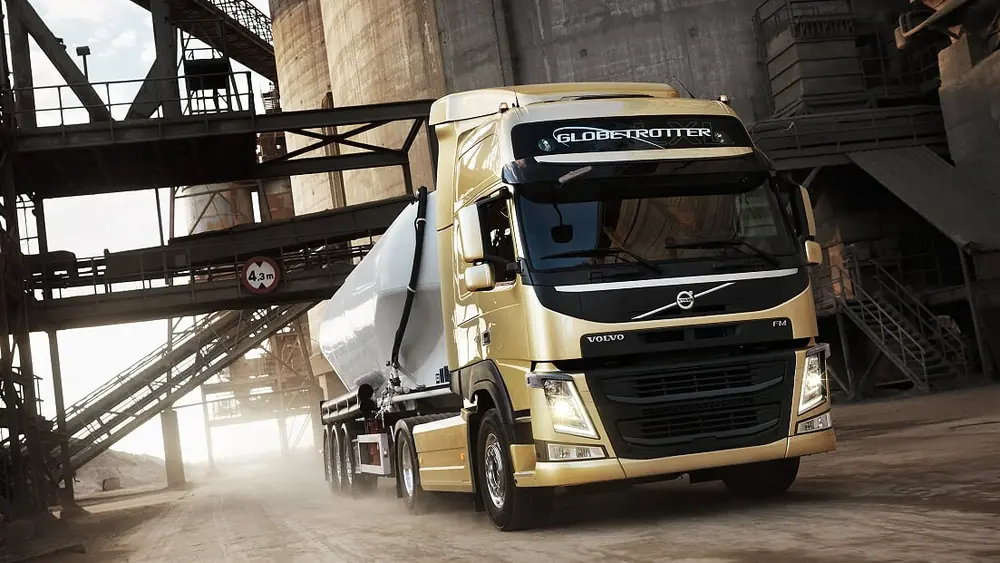 Volvo Trucks FM.420 LNG 4x2 Tractor thumbnail 4