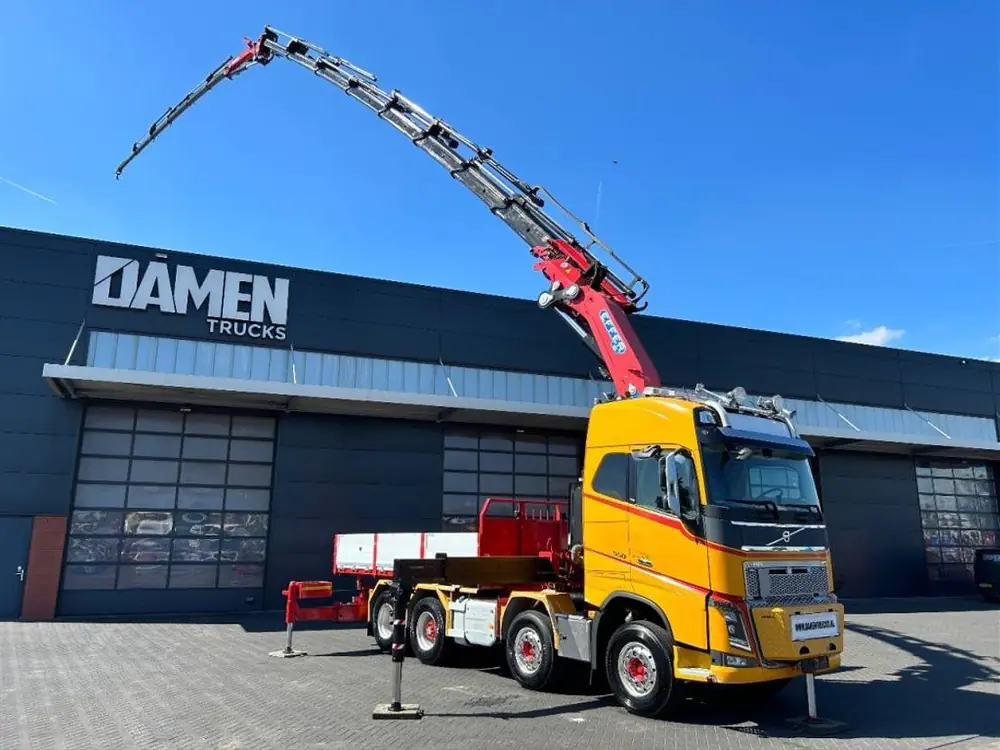 Volvo Trucks FH16.550 8x2 Platform - Tag