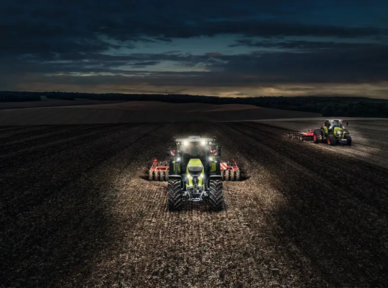 Claas Axion 830