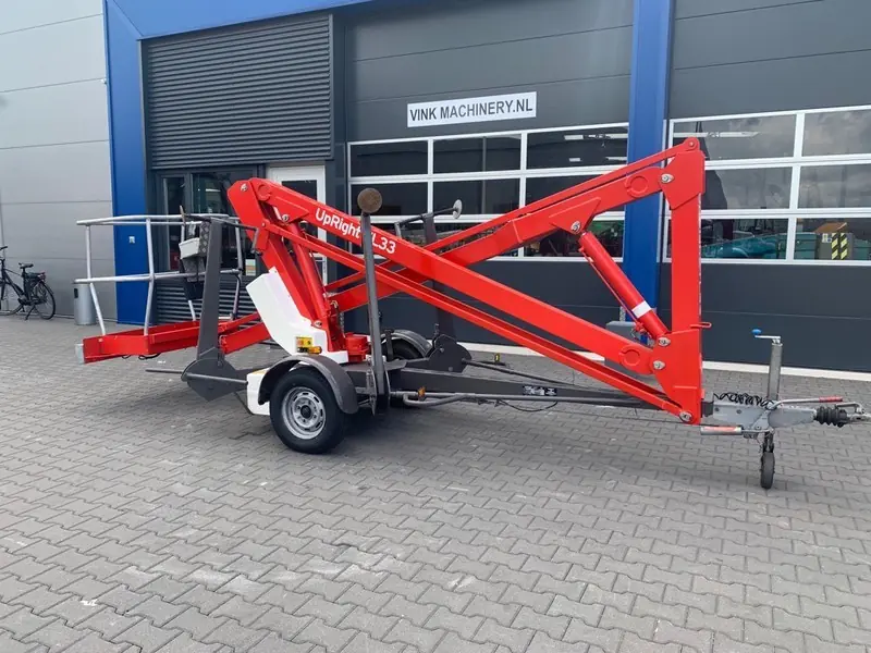 UpRight TL 33