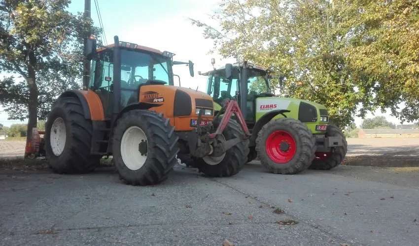 Renault Ares 636 RZ