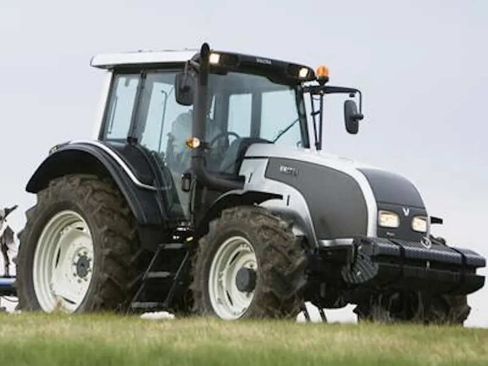 Valtra T152