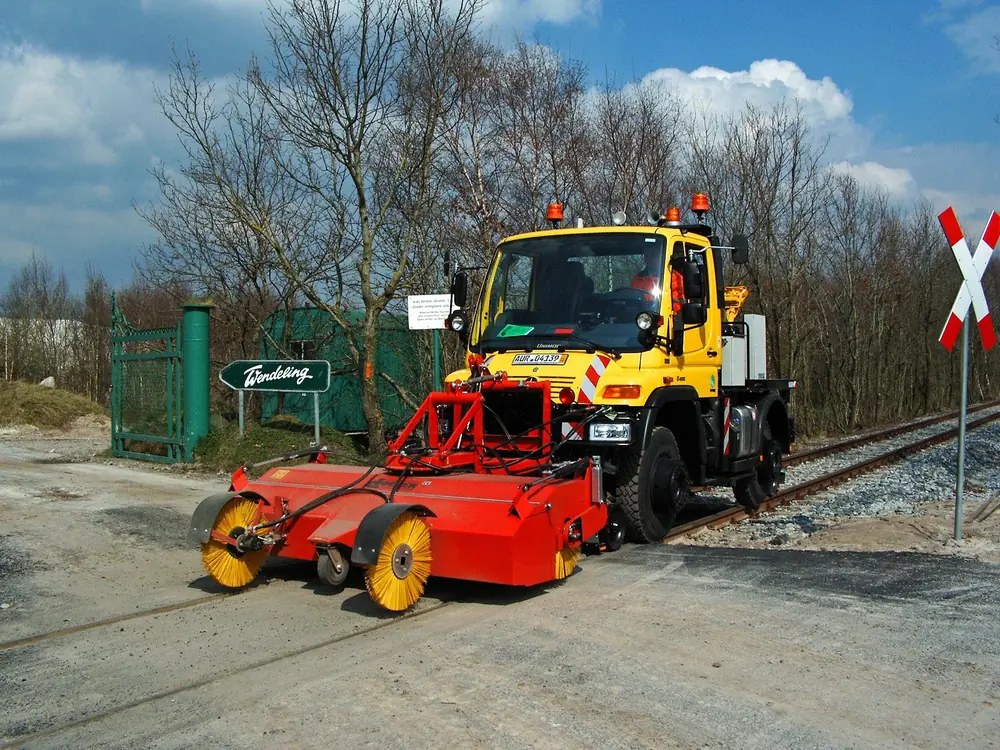 Dücker FKM 1800 thumbnail 4
