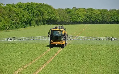 Challenger RoGator 635
