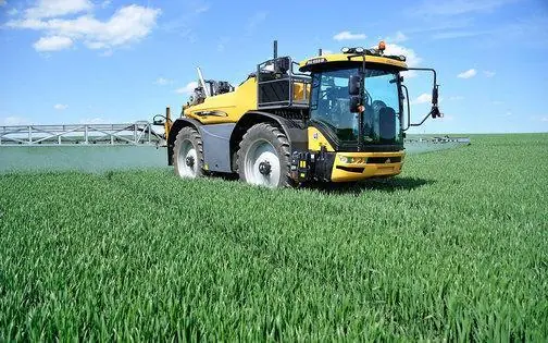 Challenger RoGator 635 thumbnail 2