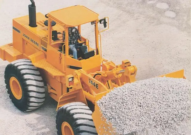 John Deere Construction 744 E
