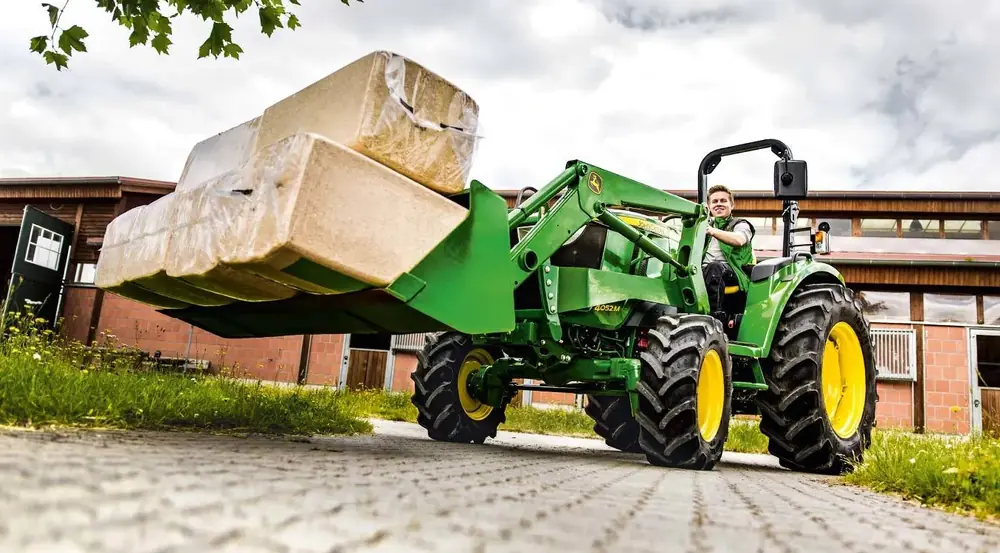 John Deere 4052 M thumbnail 3