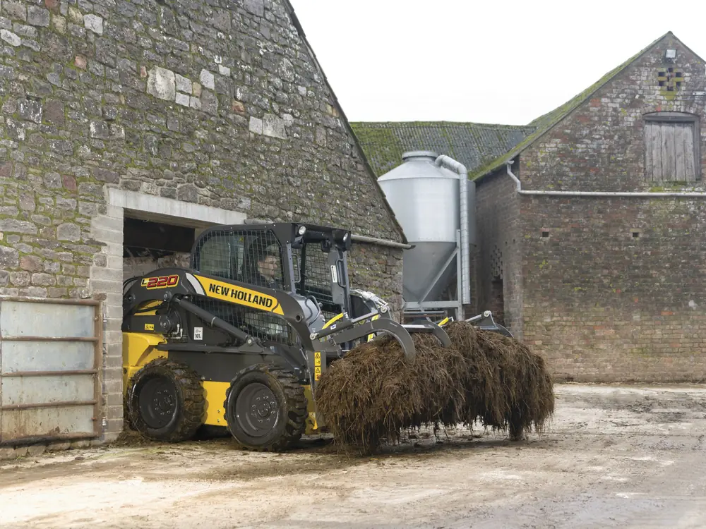 New Holland L220 thumbnail 19
