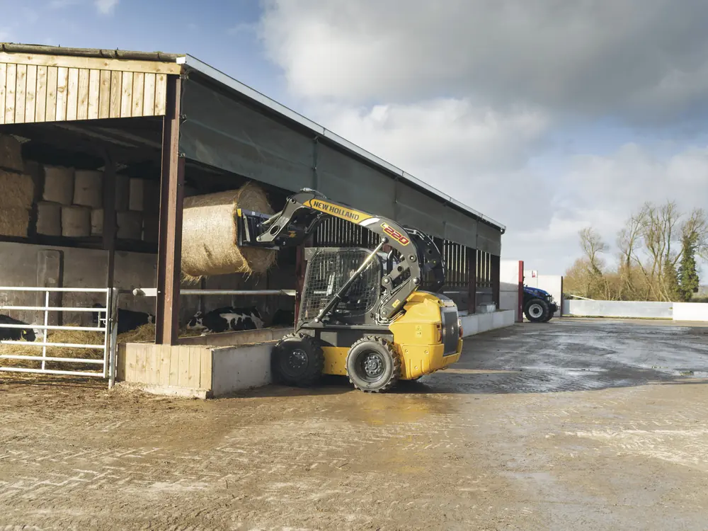 New Holland L220 thumbnail 23