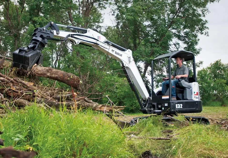 Bobcat E32