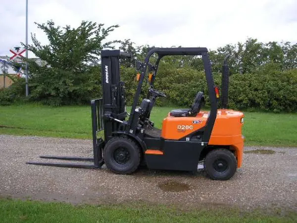 Doosan D20G