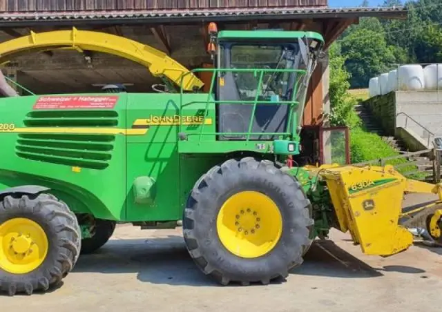 John Deere 7200