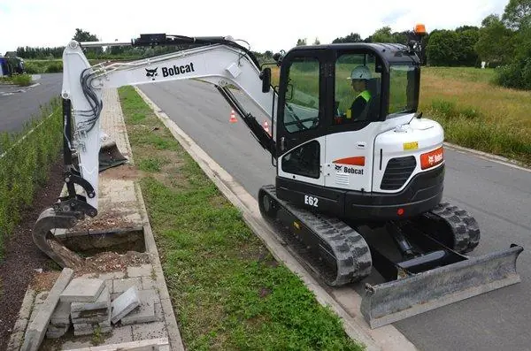 Bobcat E62 thumbnail 2