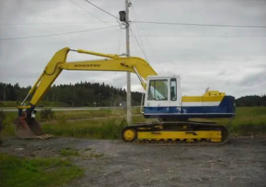 Komatsu PC200-3