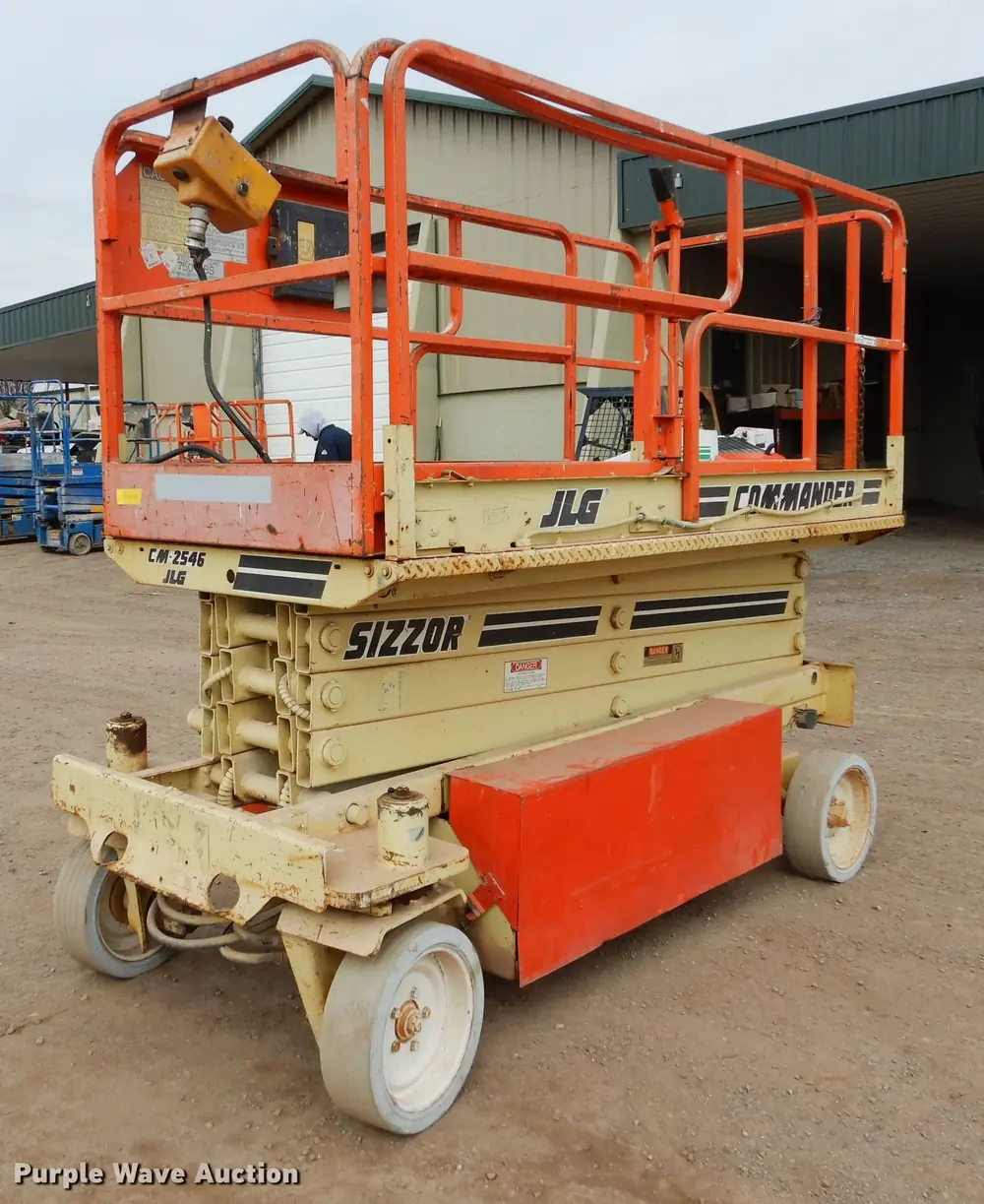 JLG CM 2546