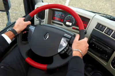 Renault PREMIUM 320.19 4X2 thumbnail 2
