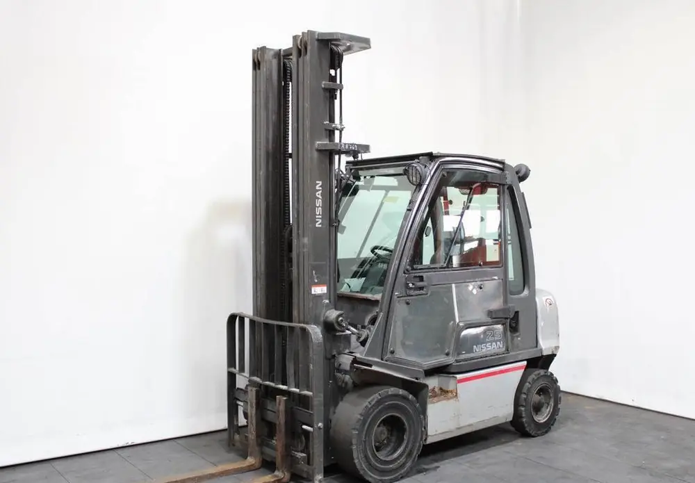Nissan Y 1 D 2 A 25 Q