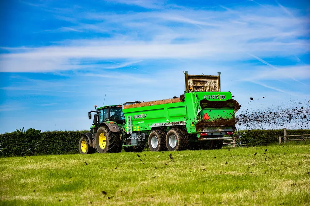 Joskin FERTI-SPACE 2 HORIZON FS7014/25BU