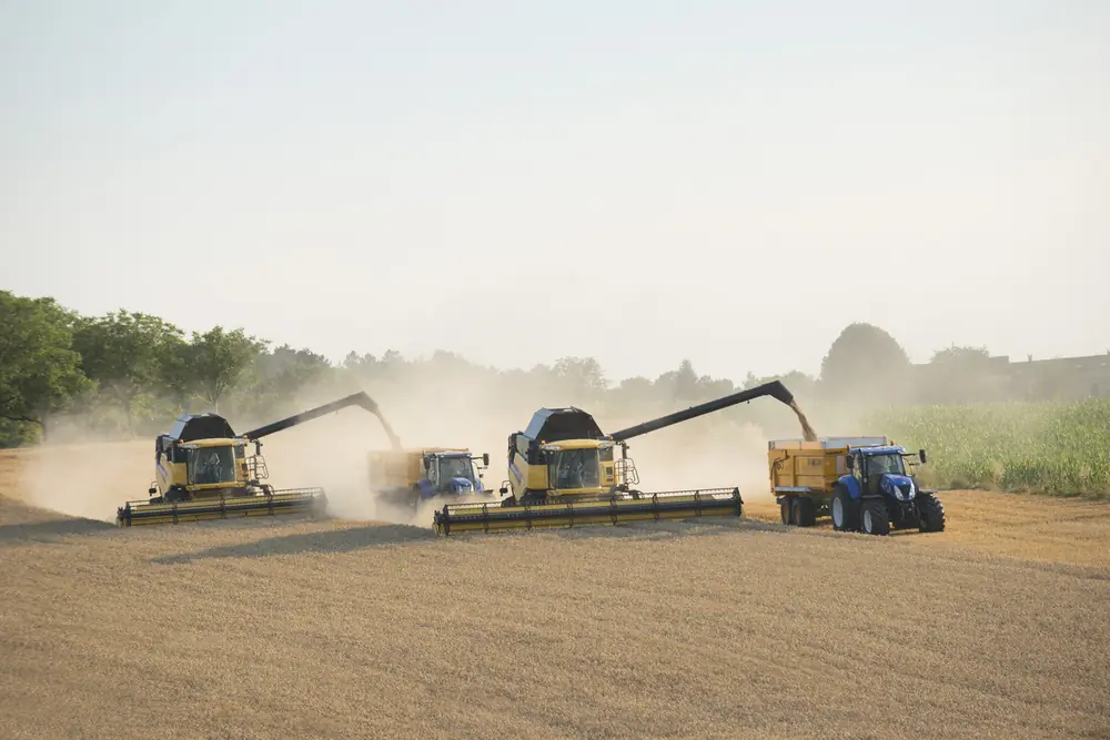 New Holland CX 8090 Elevation