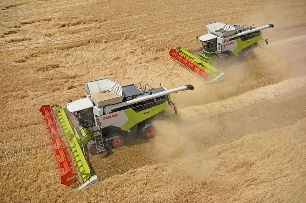 Claas Trion 730 Terra Trac thumbnail 3