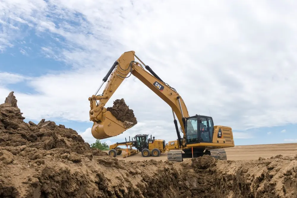 Caterpillar 330 GC thumbnail 2