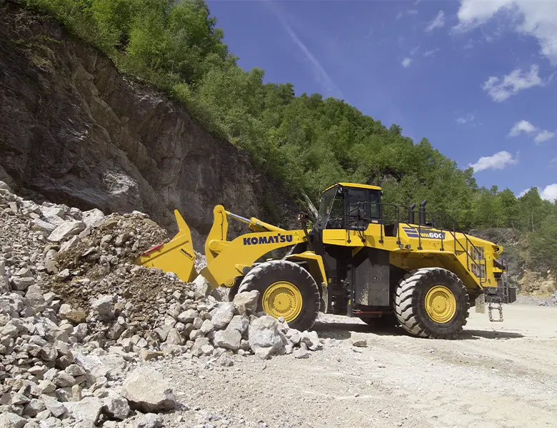 Komatsu WA600-8E0