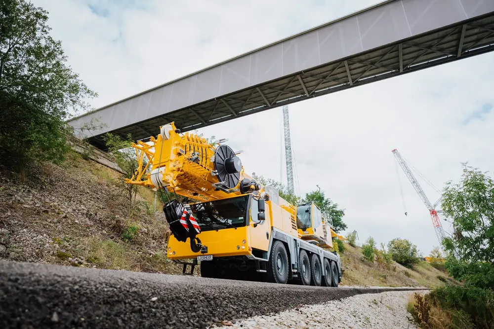 Liebherr LTM 1150-5.3 thumbnail 3