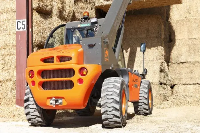 Ausa T 235 H thumbnail 4