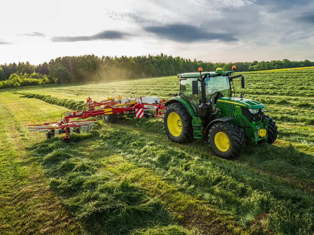John Deere 6130R thumbnail 3