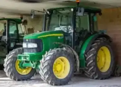 John Deere 5720
