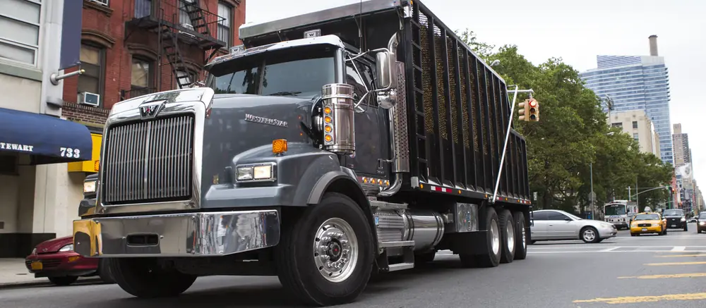 Western Star 4900 SB 34" Stratosphere High Roof Cummins ISX15