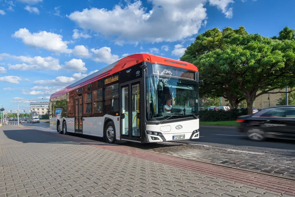 Solaris Urbino 15 LE electric thumbnail 2