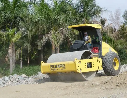 Bomag BW 212 D-40 thumbnail 2