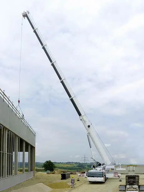 Liebherr LTM 1300-6.2 thumbnail 17
