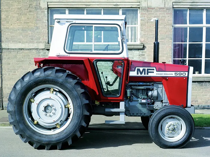 Massey Ferguson 590