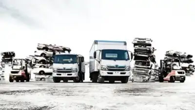 Hino 300 814 SWB 4x2 thumbnail 3