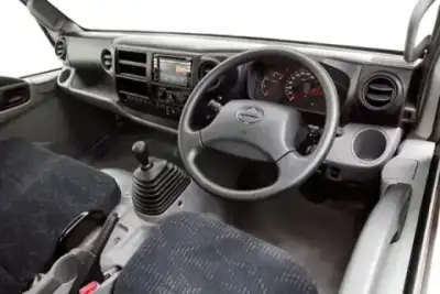 Hino 300 814 SWB 4x2 thumbnail 5