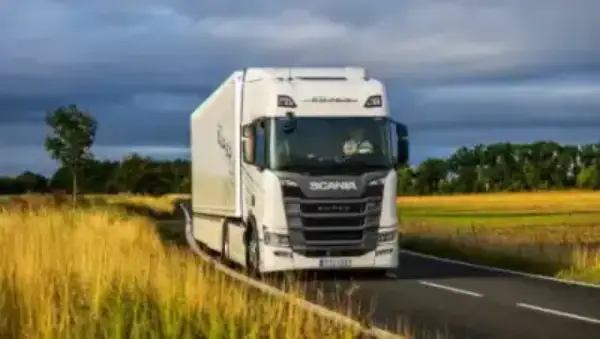 Scania R 560 8x4