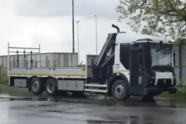 Renault D 26 ACCESS NT P6x2 PUSH BOM 320 E6