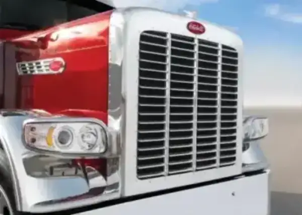 Peterbilt 389 58” Low Roof Cummins ISX15 thumbnail 4