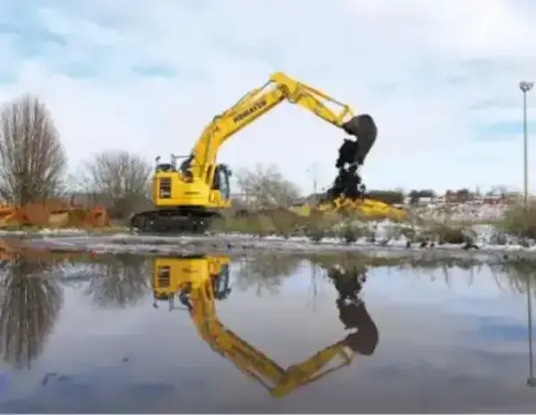 Komatsu PC228USLC-11E0 thumbnail 2