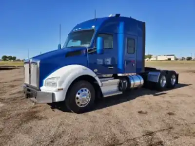 Kenworth T880MX 76" Mid-Roof MX11 6x4