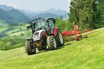 Steyr 4075 Kompakt thumbnail 3